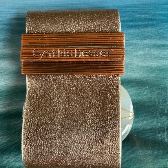 Cynthia Desser stone cuff; luminite/moonstone. - Picture 2 of 7